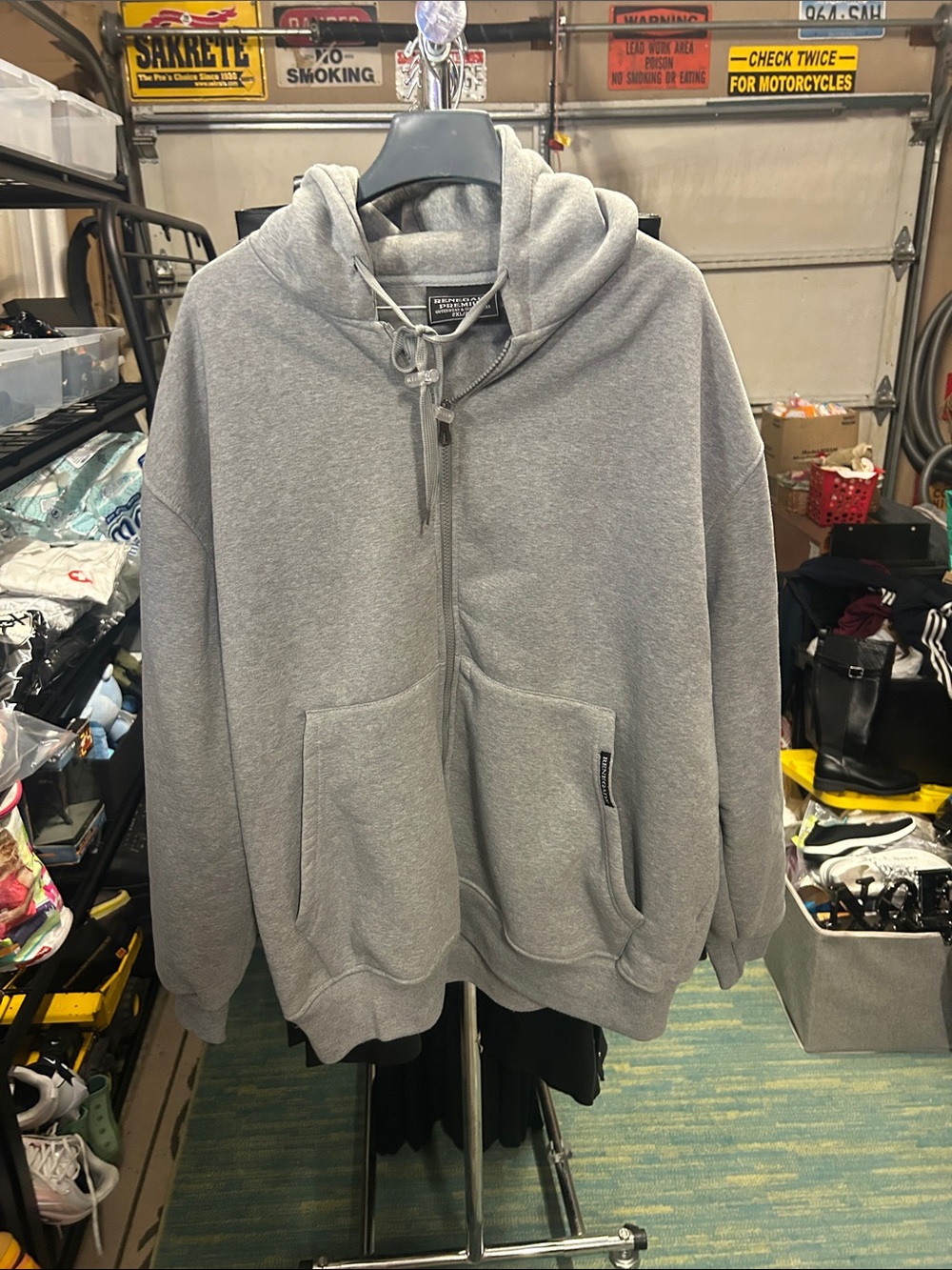 Men's Gray Full-Zip Hoodie Sweater with Hooded Zip Front